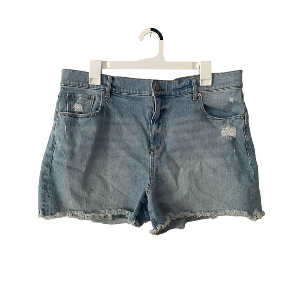 LOFT Distressed Light‑Wash Denim Shorts – Size 32 (14)